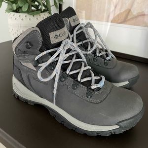 Columbia hiking boots - size 7.5